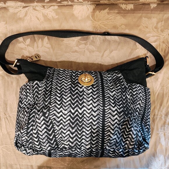 Baggallini Hobo Black/White Illusion Shoulder Handbag, Used - Picture 3 of 13